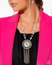 Load image into Gallery viewer, Virtuous Venture - white - Paparazzi