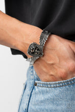 Load image into Gallery viewer, Desert Roost - Black