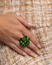 Load image into Gallery viewer, Complete Green Gem Four Leaf Clover Look - Paparazzi Set
