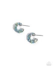 Load image into Gallery viewer, Complete Look Ear Cuff and Mini Hoop - Paparazzi
