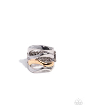 Load image into Gallery viewer, Wavy Wardrobe - Silver
