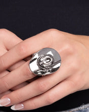 Load image into Gallery viewer, Broach Break - Silver
