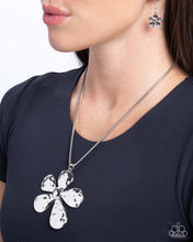 Load image into Gallery viewer, Gratifying Garden - Silver Necklace

