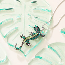 Load image into Gallery viewer, Shimmery Salamander - Green - Paparazzi
