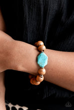 Load image into Gallery viewer, Simply Santa Fe - Complete Trend Blend July Fashion Fix 2021
