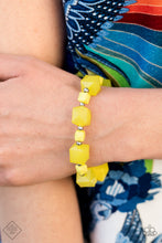 Load image into Gallery viewer, Glimpses of Malibu - Fashion Fix July 2021
